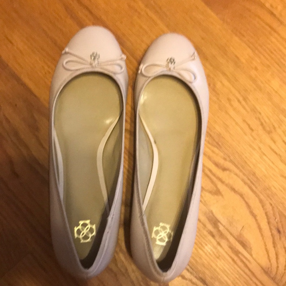 Nude Ann Taylor flats